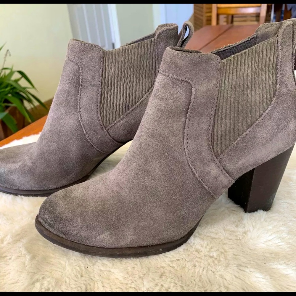 UGG slip on shearling lined gray suede bootie 9.5